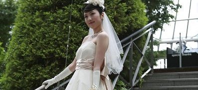 ウエディングドレス:
da-1635-147-000_595-1-